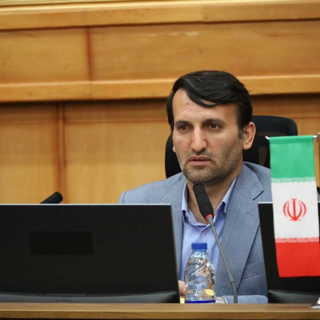 فرهادی: باید نیاز مدارس را ۳ تا ۴ سال زودتر پیش بینی کنیم