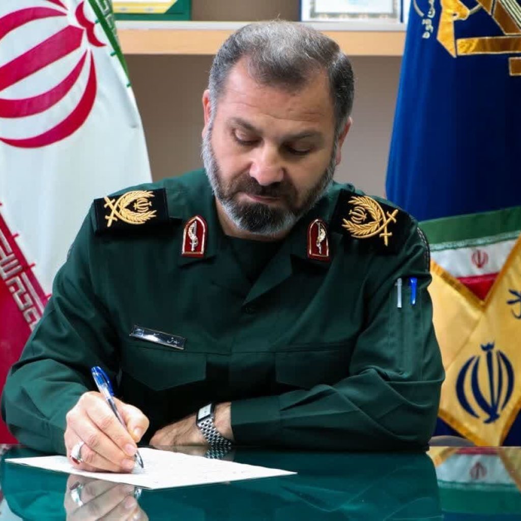 مدرسه میدان اصلی فعالیت بسیج دانش آموزی است